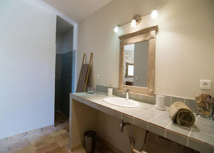 فيلة In Herault With Pool *